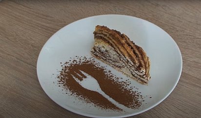 Orechový pletený koláč