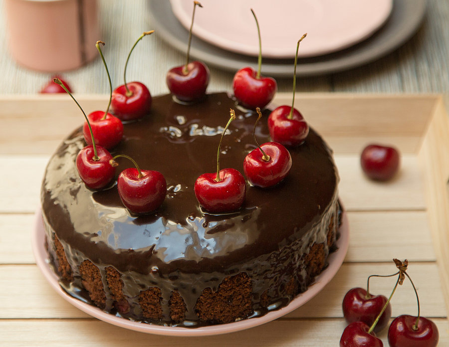 Mandľovo-čokoládový koláč s čerešňami